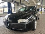Alfa Romeo 147 TÜV NEU - Alfa Romeo 147 in Köln