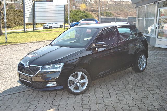 Skoda Fabia 1.0l MPI COOL PLUS.Sitzh.PDC.8xRäder.Klima