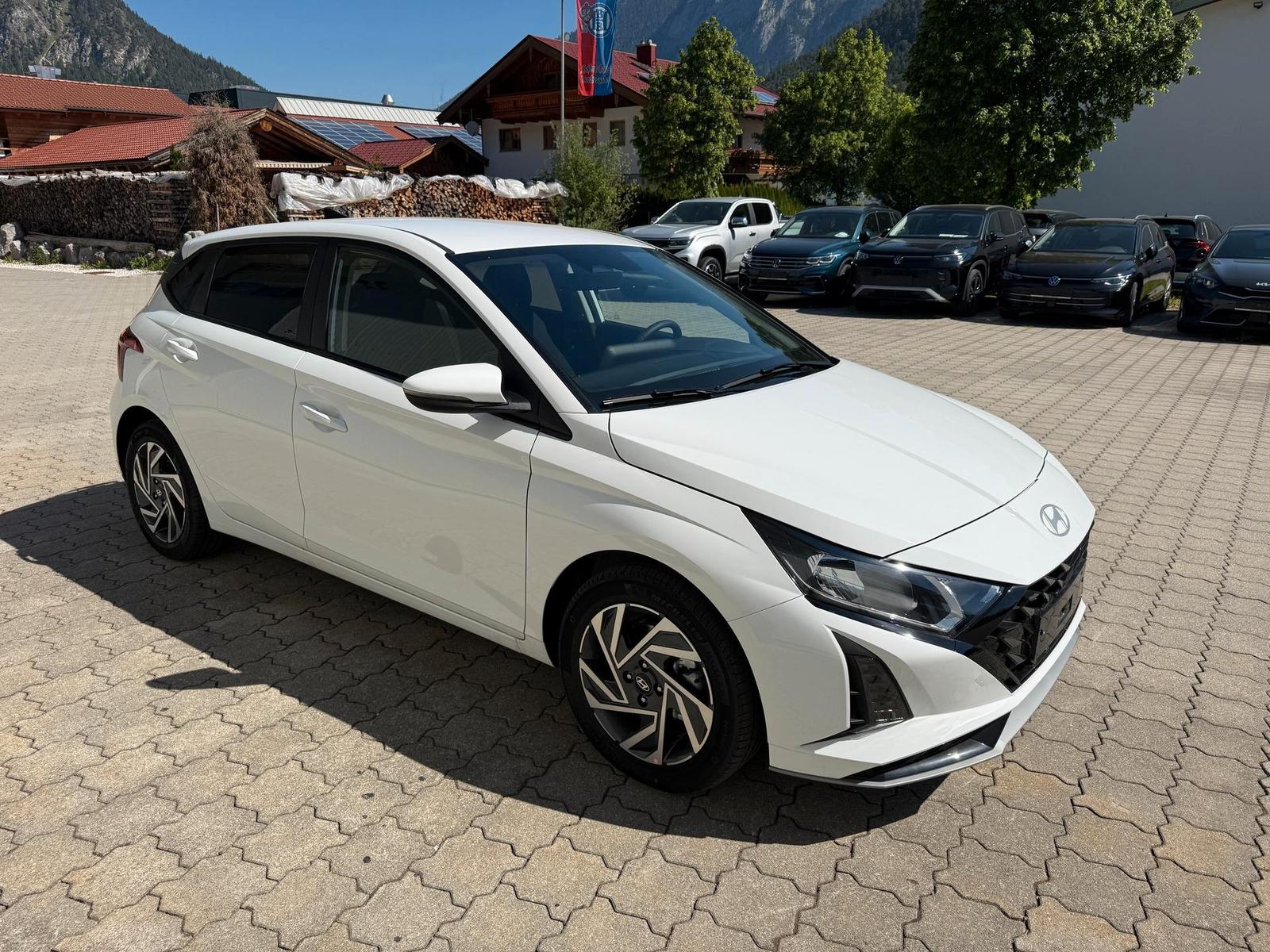 Hyundai i20 1.0 T-GDI Family , LHZ,R-Cam,Navi,App.Con...