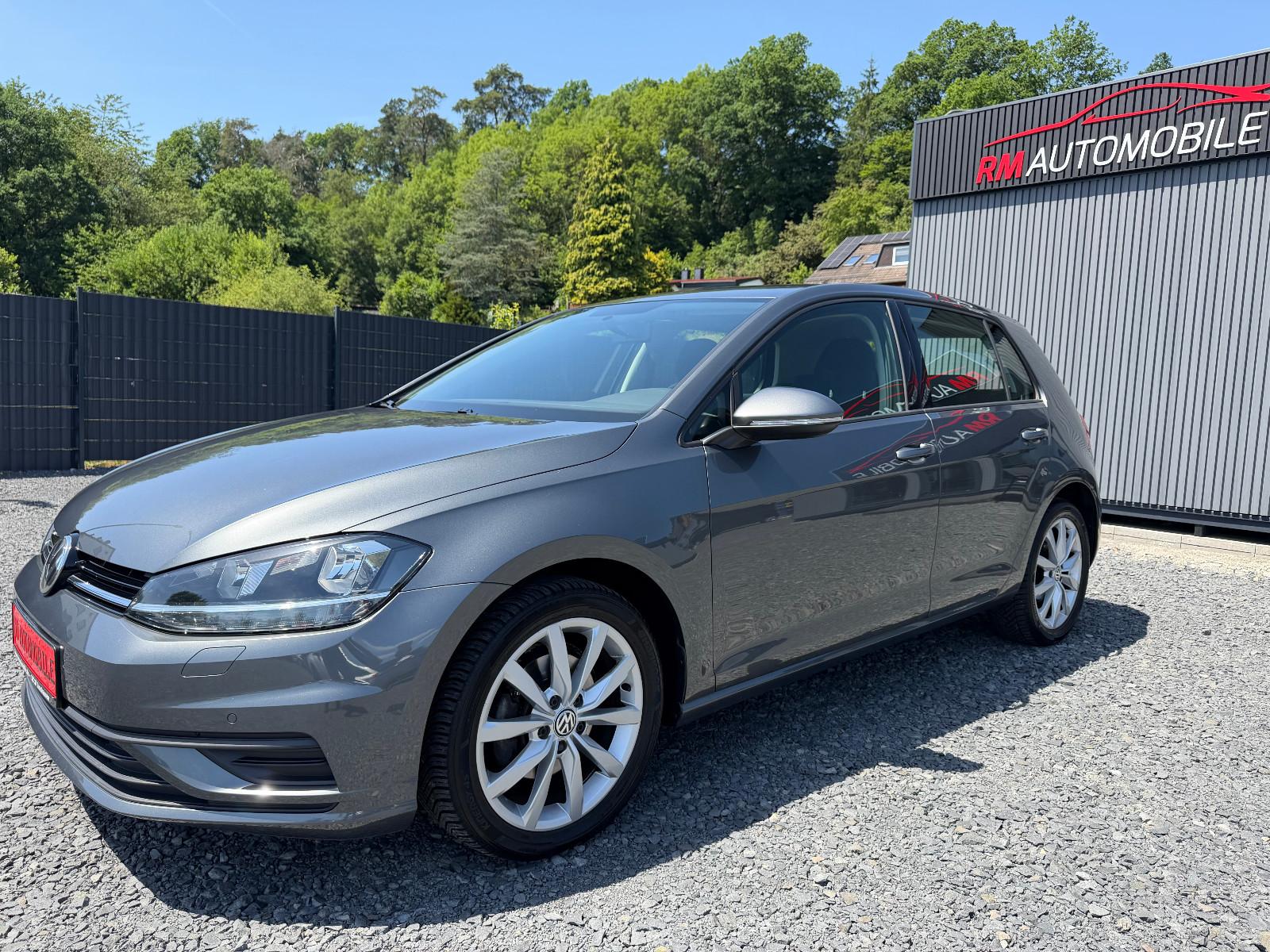 Volkswagen Golf VII Lim. Trendline NAVI/PDC/TEMPO