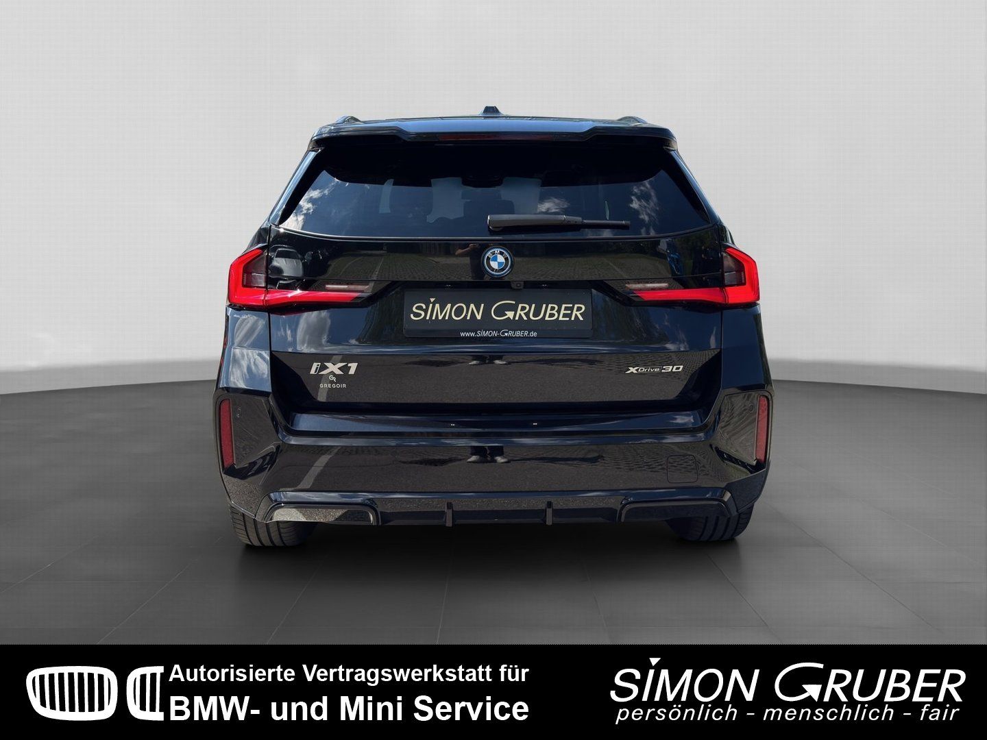 Fahrzeugabbildung BMW iX1 xDrive30 M Sport Pano el.Heckklappe AHK LED