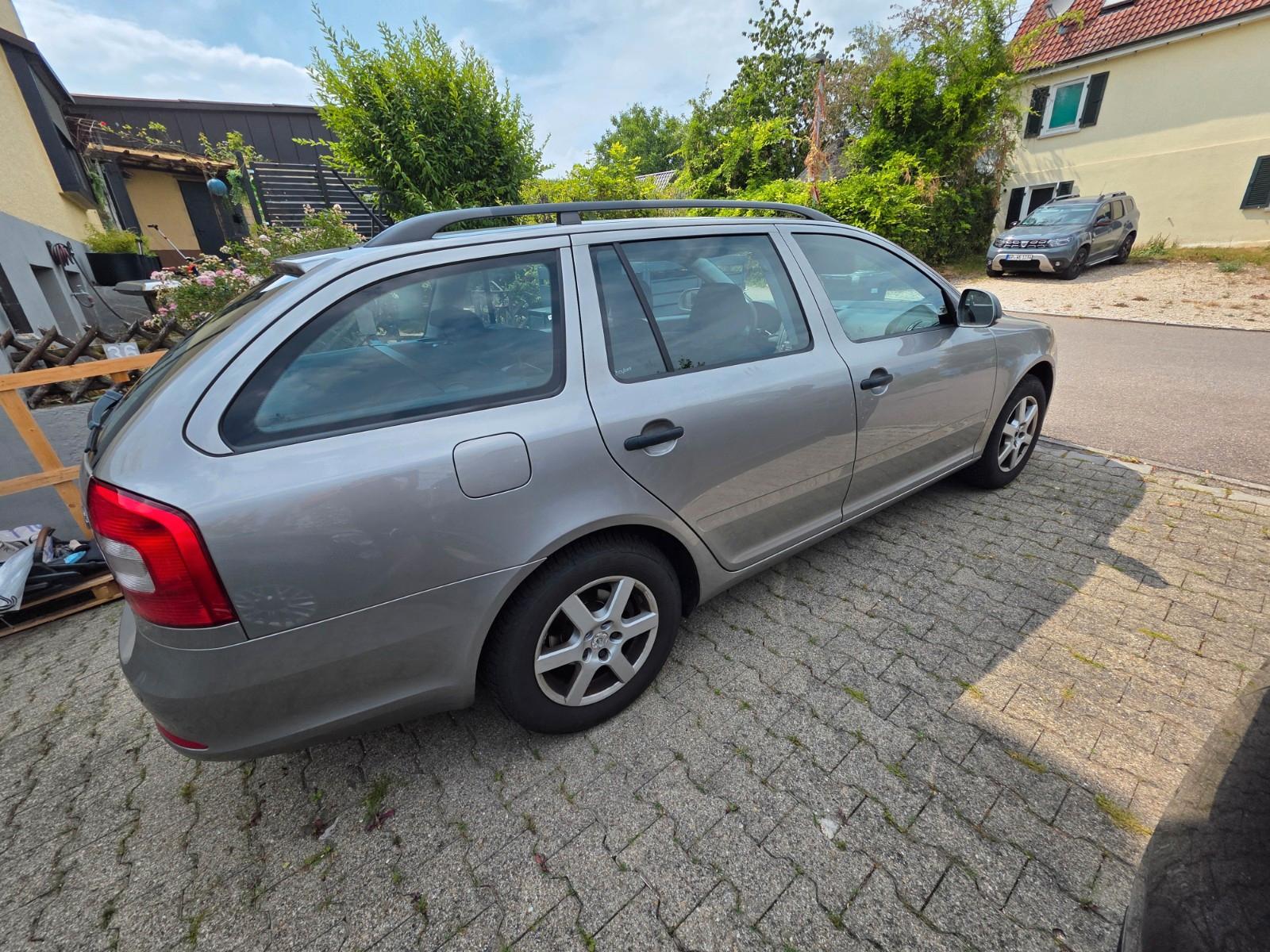 Skoda Octavia 2011 — photo 8
