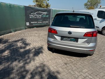 Volkswagen Golf - 10