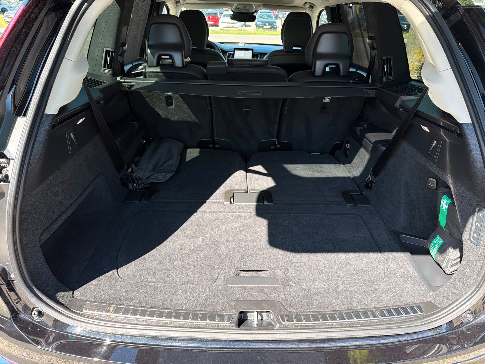 Fahrzeugabbildung Volvo XC90 Ultra Bright Recharge Plug-In Hybrid AWD,