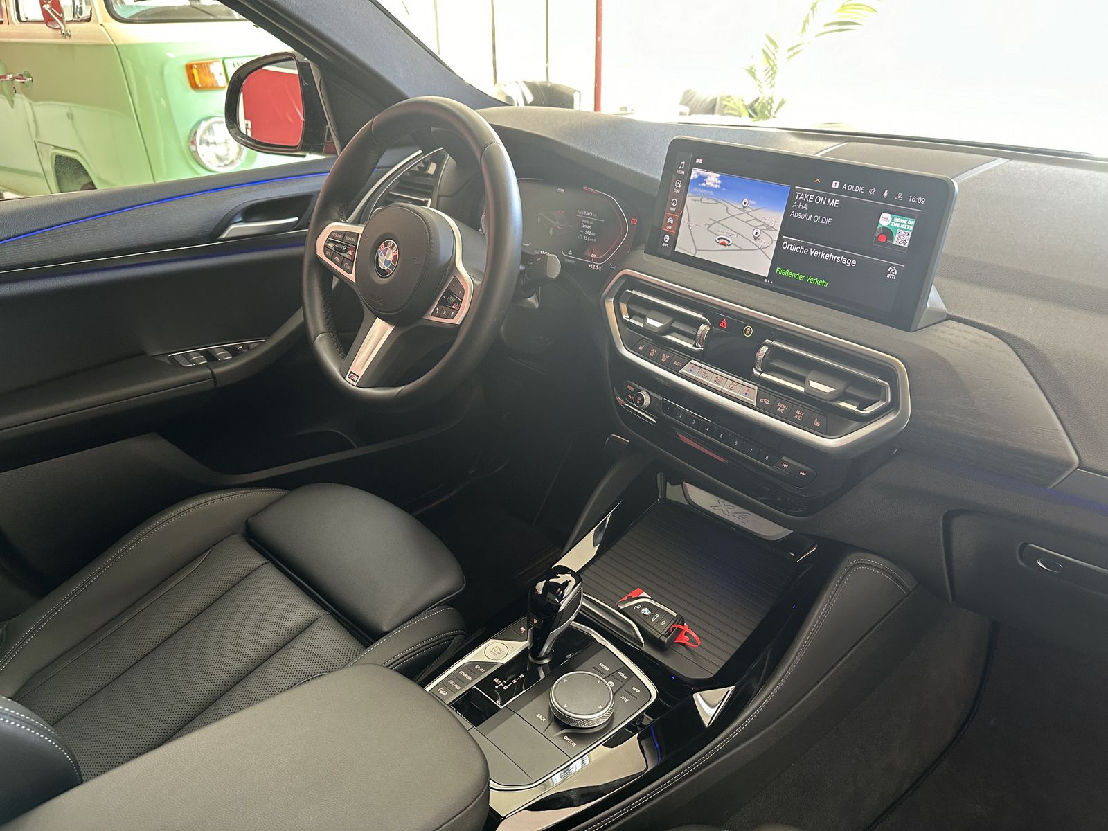 Fahrzeugabbildung BMW X4 xDrive 30 d M Sport PANO*MATRIX*HIFI*PROF*21"