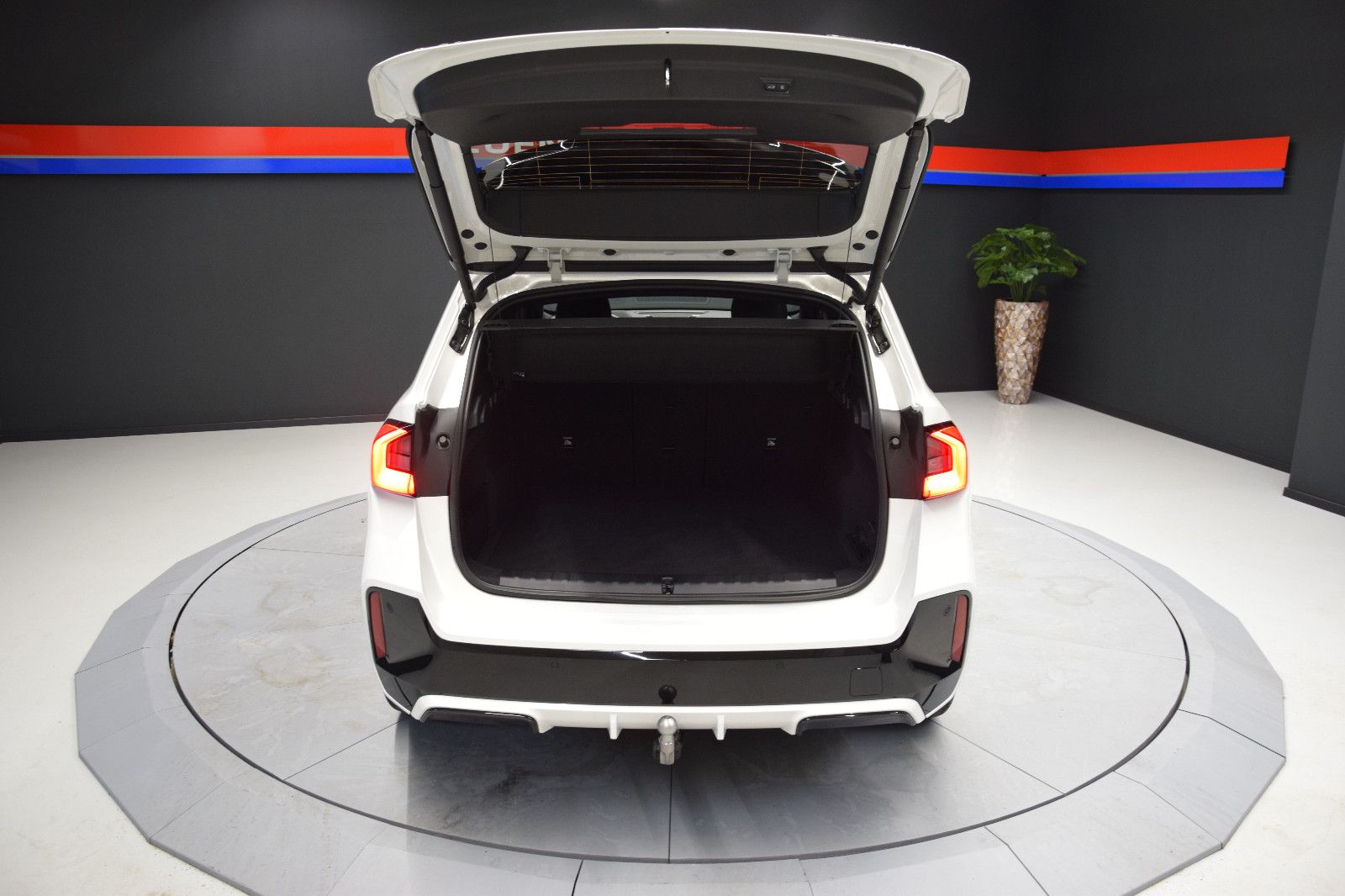 Fahrzeugabbildung BMW X1 23d xDrive M Sport Pro HuD AHK 360°NP:71.870€