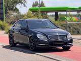 Mercedes-Benz C 180 C -Klasse Lim. C 180 CGI BlueEfficiency - Mercedes-Benz C 180 mit Benzin-Antrieb: Limousine, Klimaanlage