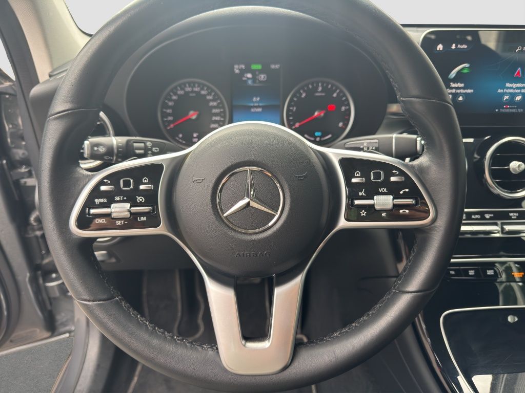 Fahrzeugabbildung Mercedes-Benz GLC 300 de 4MATIC OFF-Road-Exterieur*AHK*LED