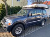 Mitsubishi 4x4 Camping-Fahrzeug mit Dachzelt - Mitsubishi Pajero aus 2006 mit Diesel-Antrieb
