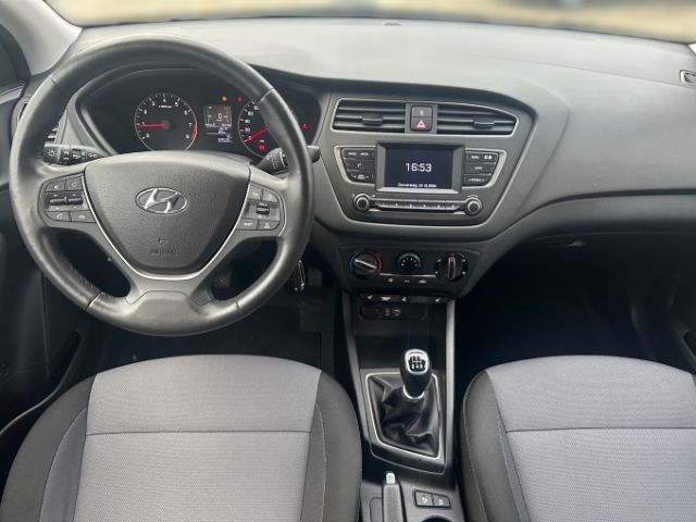 Fahrzeugabbildung Hyundai i20 Trend 1.2 +RADIO+KLIMA+TEMPOMAT+SHZ+PDC+LICH