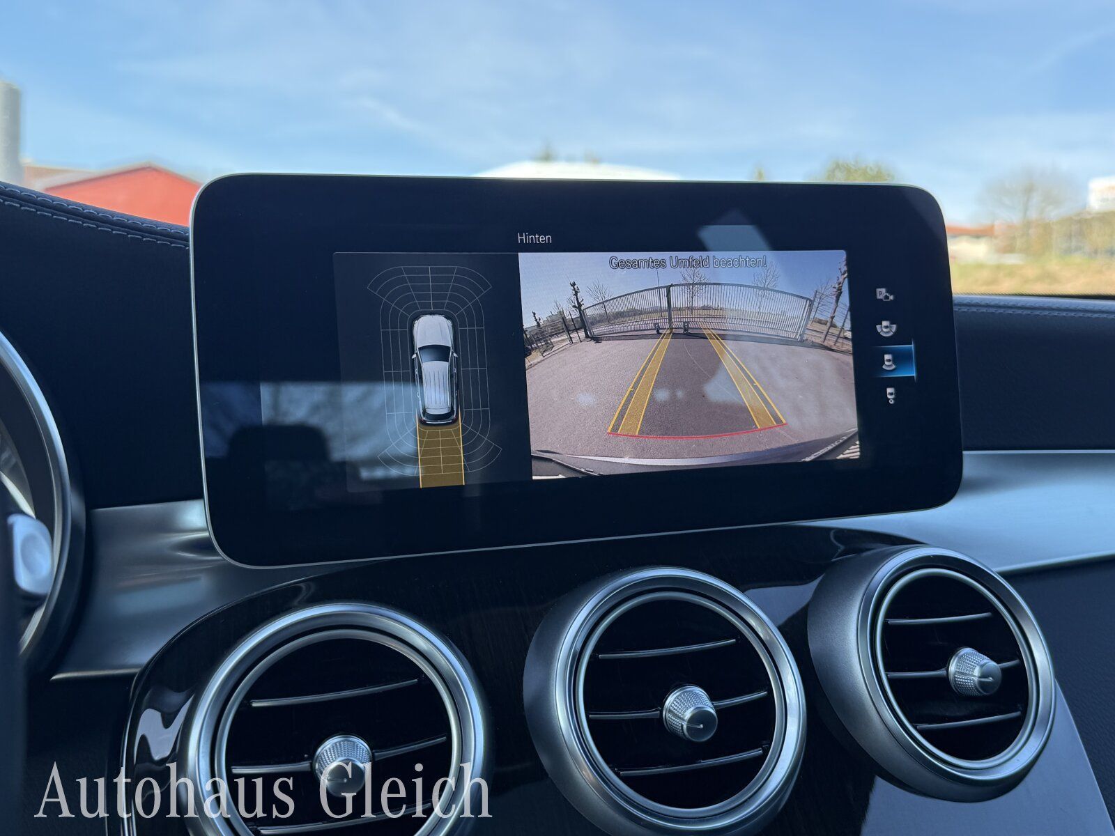 Fahrzeugabbildung Mercedes-Benz GLC 300 d 4Matic (EURO 6d) EXCLUSIVE Interieur