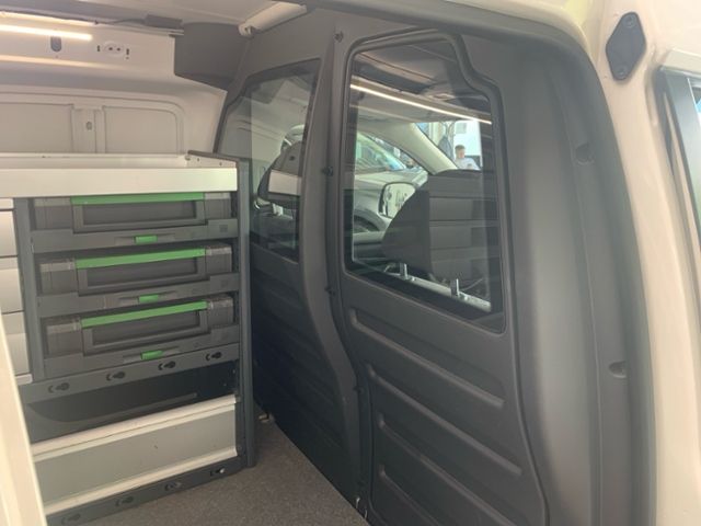Fahrzeugabbildung Volkswagen Caddy Kasten Kurz 2.0 TDI KLIMA RADIO PDC REGALS