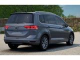 Volkswagen Touran Highline 1,5 TSI DSG ACC LED RFK SHZ EASY - mit Benzin-Antrieb: Kleinbus, Automatik
