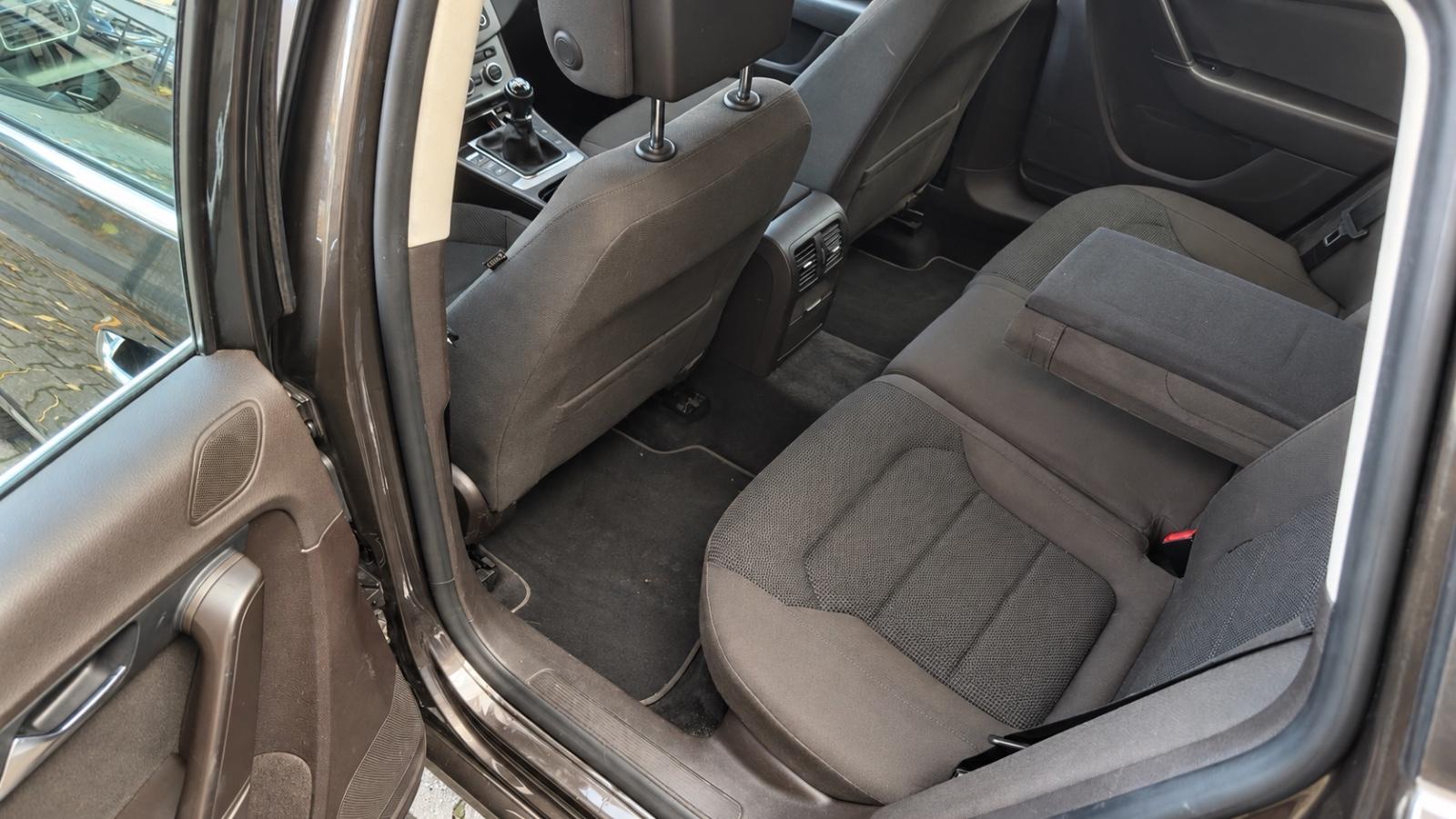 Volkswagen Passat 2013 — photo 34