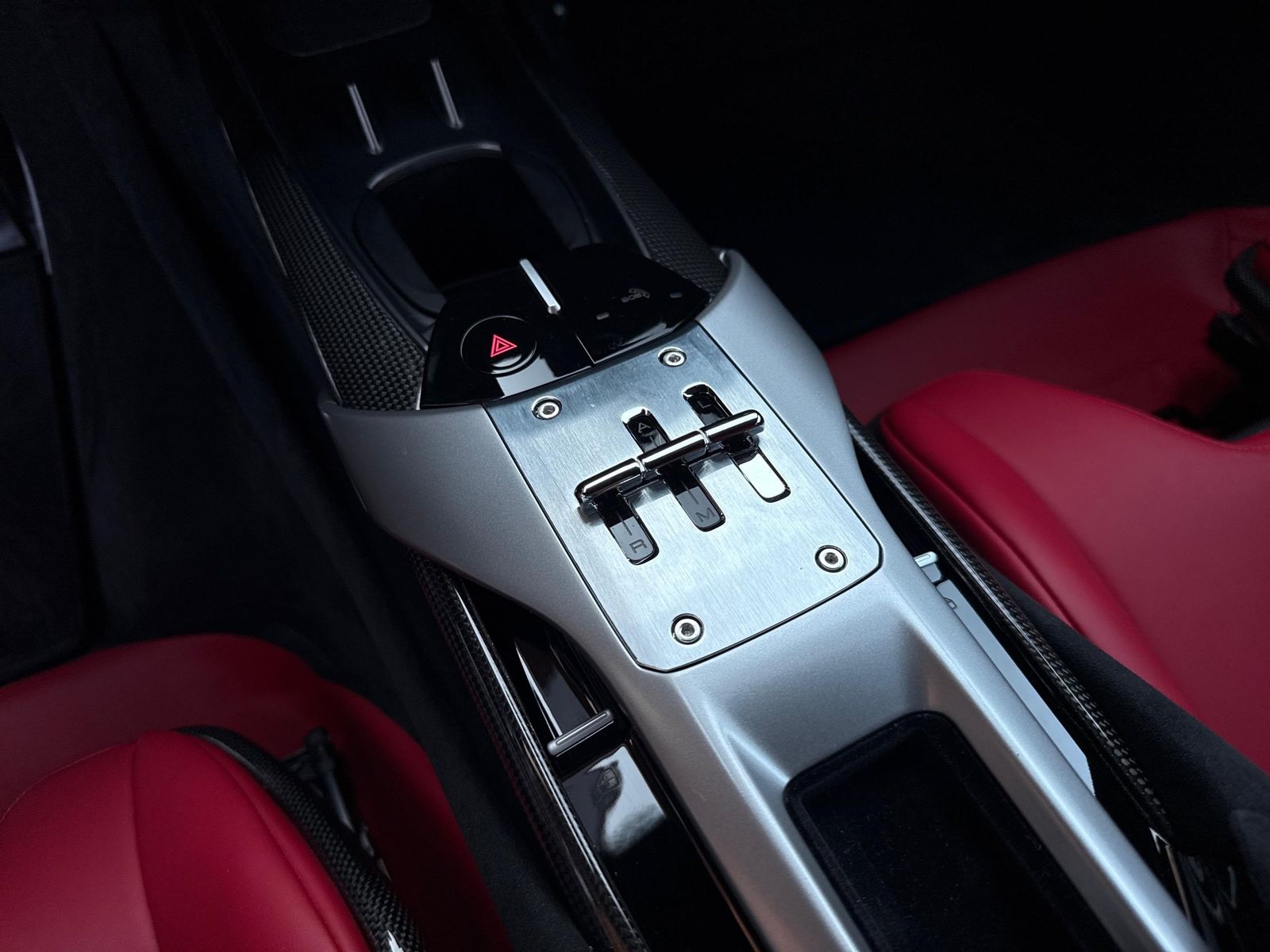 Ferrari 12Cilindri *Embleme*Navi*PDC*Klima*Leder* foto 19