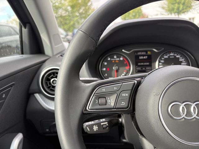 Q2 advanced 35 1.5 TFSI CarPlay Rückfahrkamera