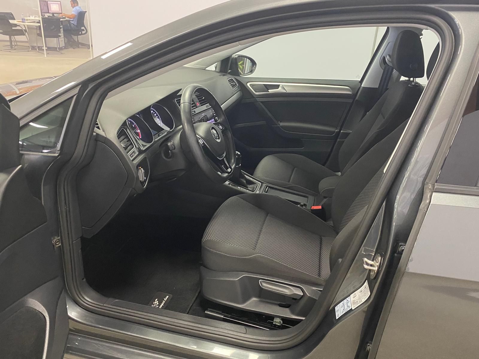 Fahrzeugabbildung Volkswagen Golf Variant 1.0 TSI Trendline BMT+KLIMA+PDC+LED