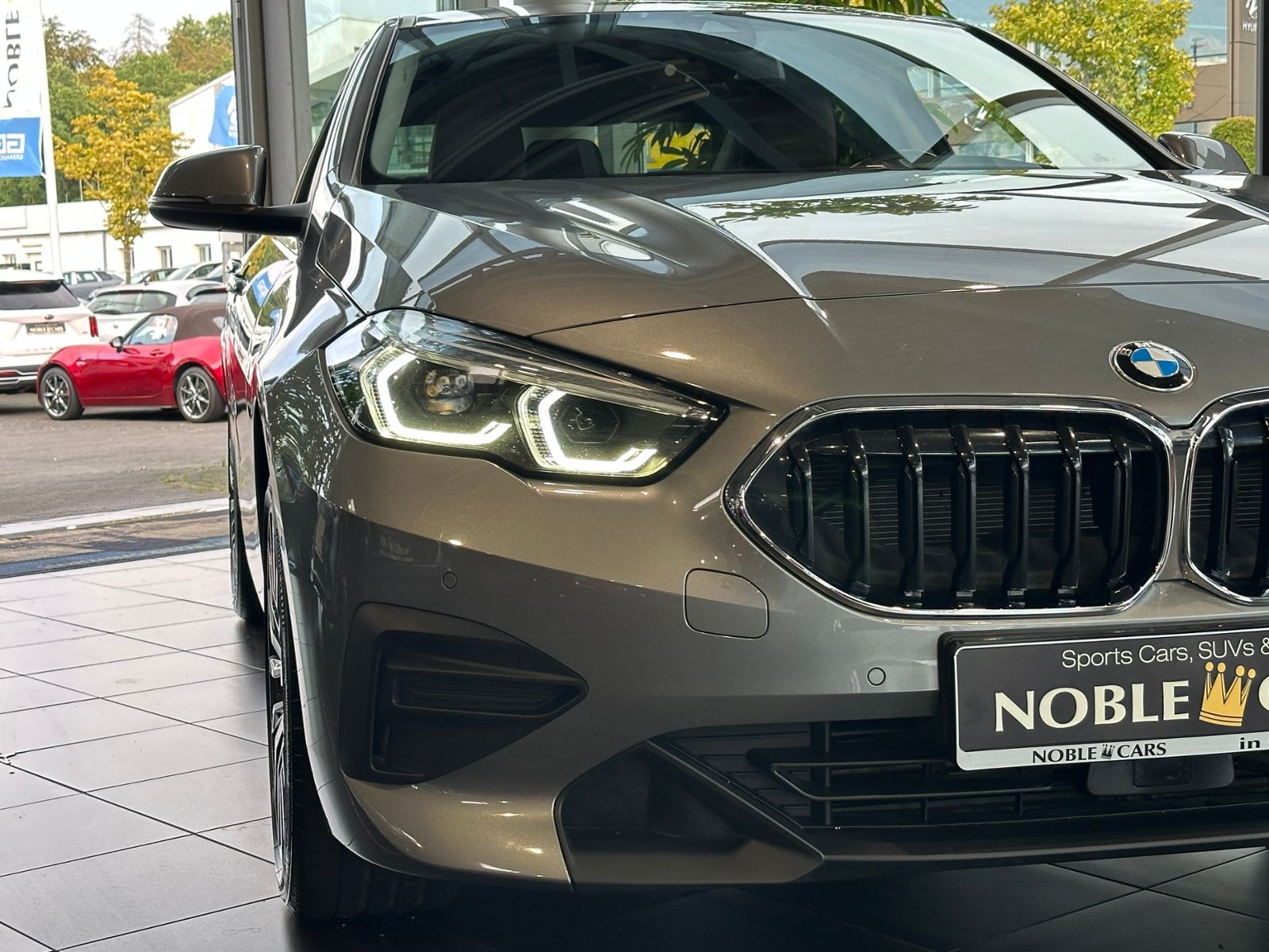 Fahrzeugabbildung BMW 218i Gran Coupe Advantage AHK LED ACC NAVI