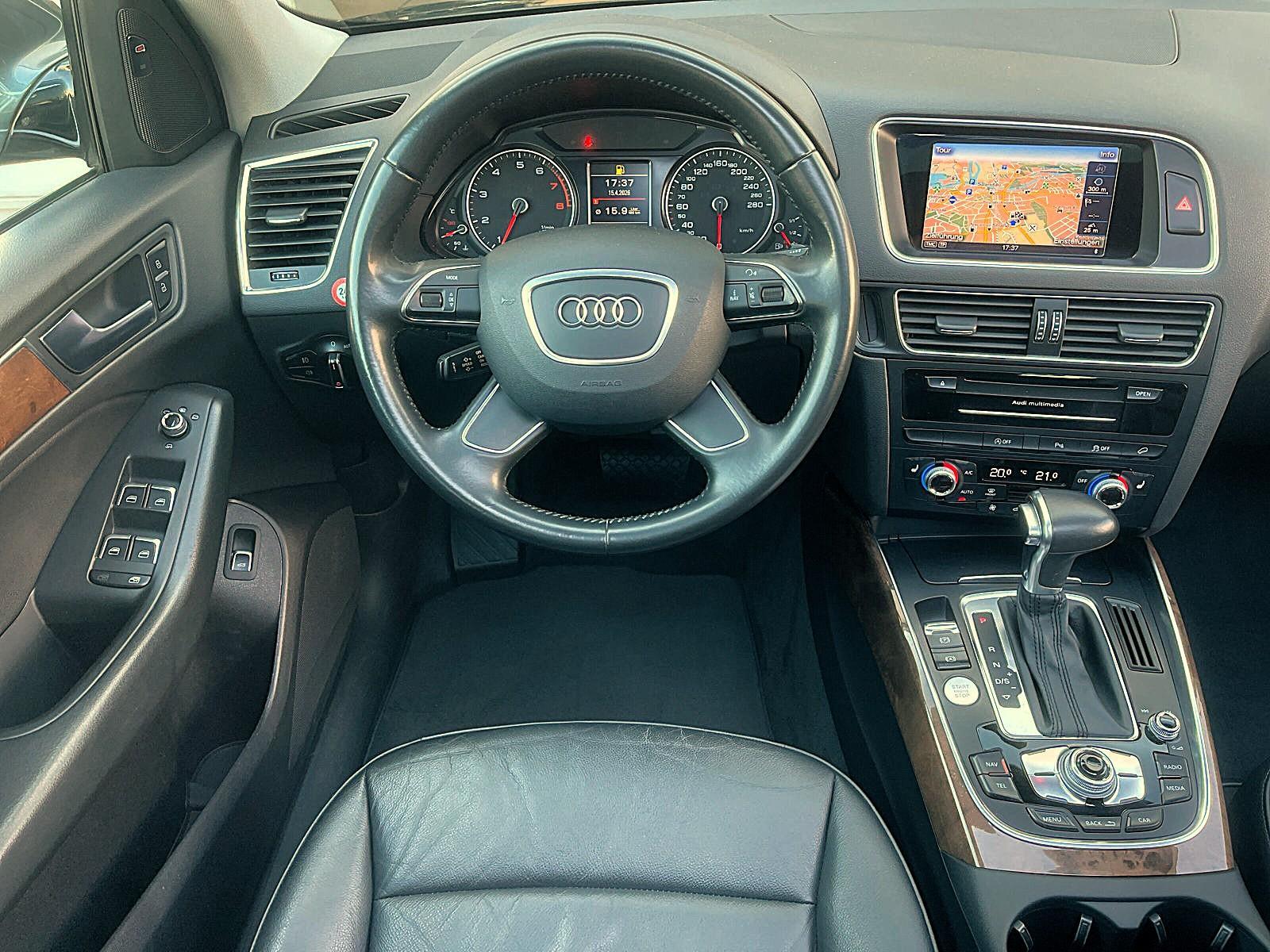 Audi Q5 2.0 TFSI S-tronic quattro XENON PANO NAVI RFK