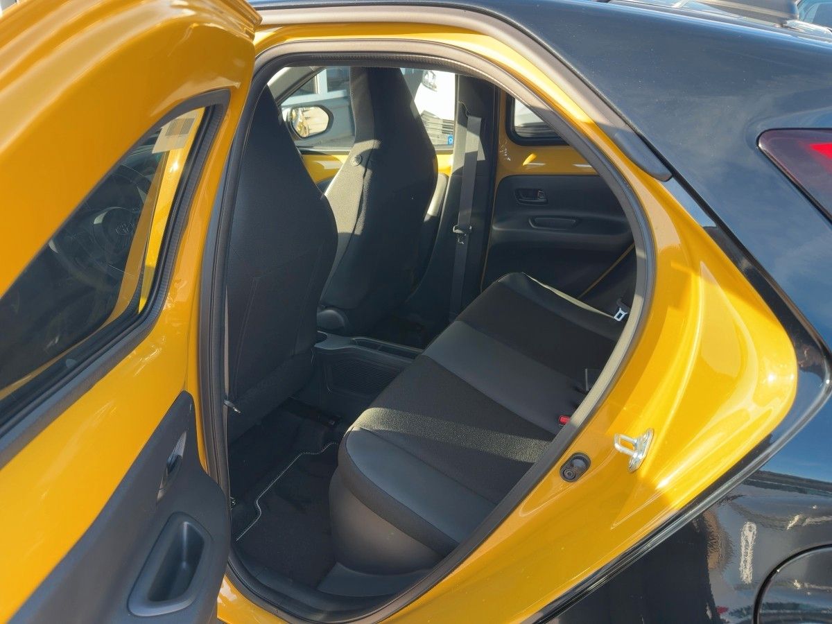 Fahrzeugabbildung Toyota Aygo (X) GR SPORT 1,5 Hybrid 116 PS Faltdach+JBL