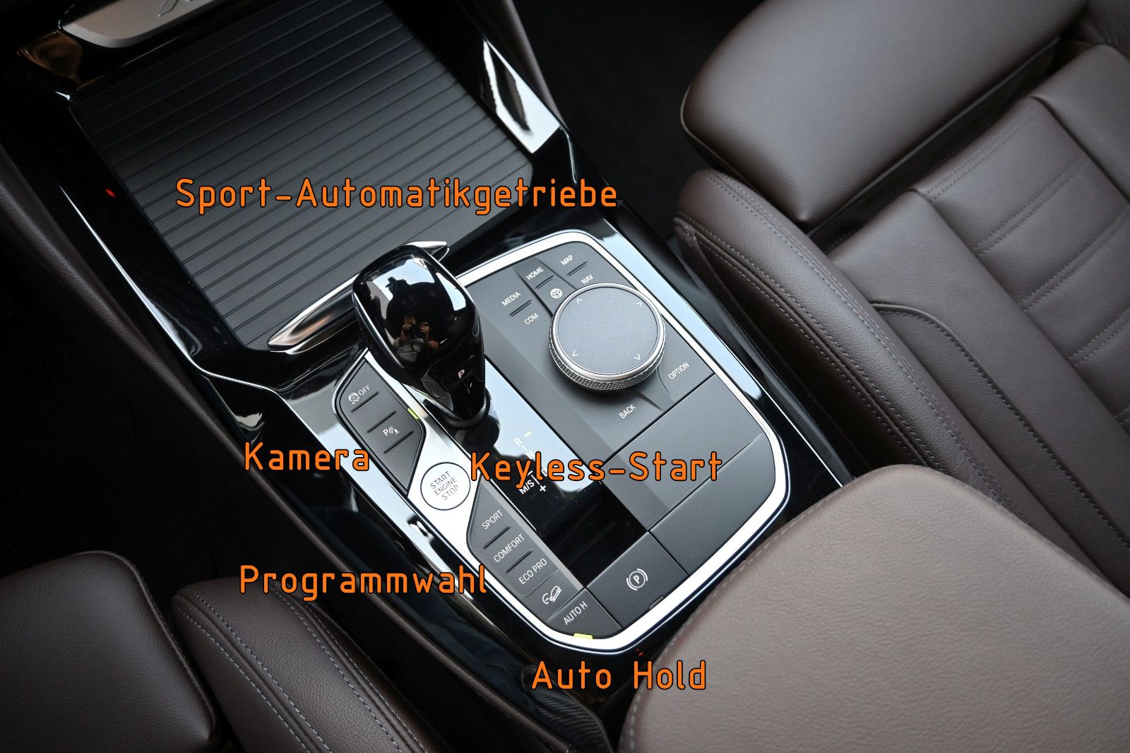 Fahrzeugabbildung BMW X4 xDr.30d M SPORT °ACC°AHK°STANDHEIZUNG°21 ZOLL