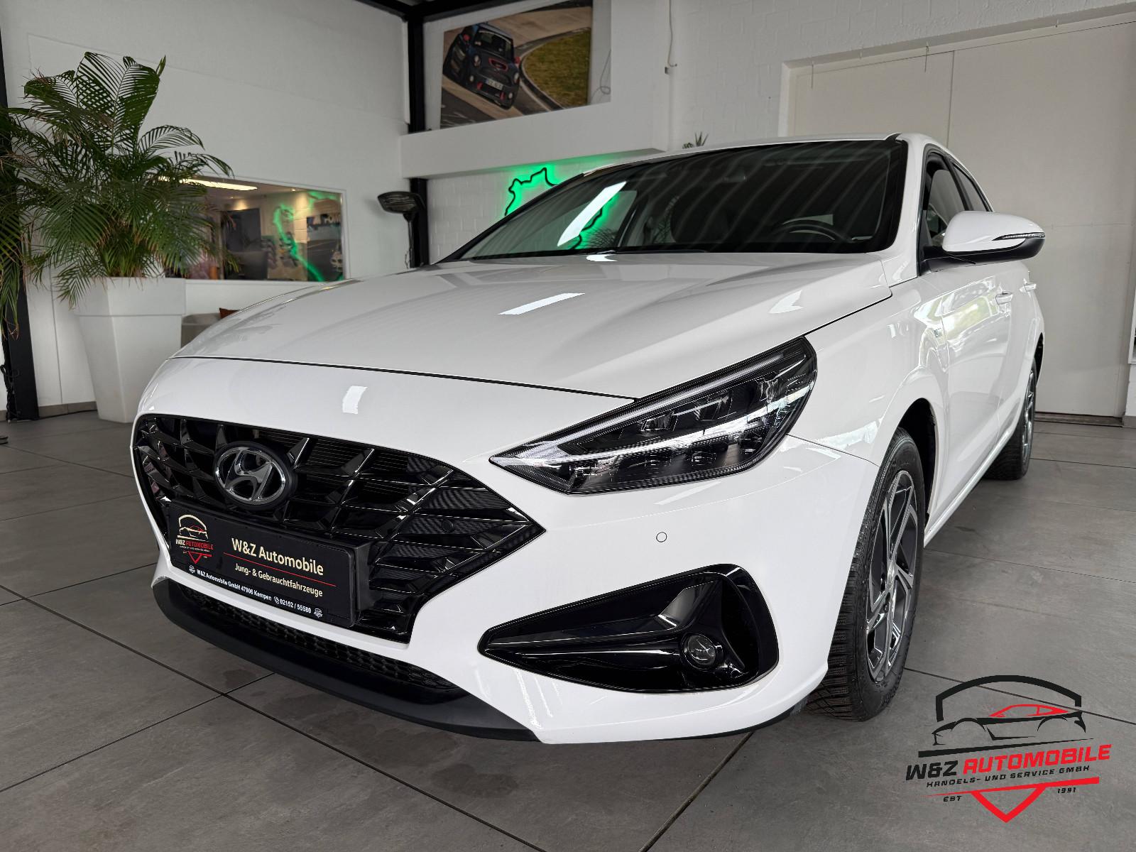 Hyundai i30 1.5 T-GDI +Navi+LED+Kamera+SHZ+PDC+