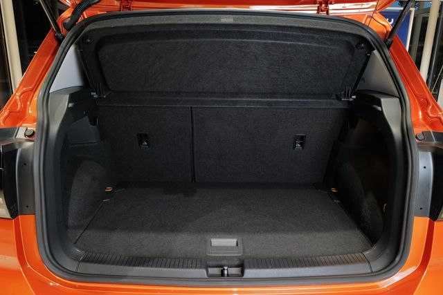 Volkswagen T-Cross 1.0TSI DSG Active Navi Led ACC