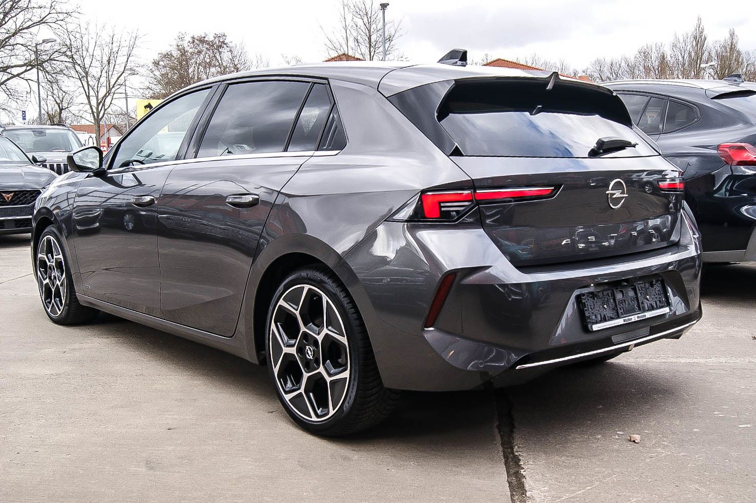 Fahrzeugabbildung Opel Astra L 1.5 Aut ULTIMATE HEADUP ANHZV 360° PANO