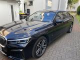 BMW 750i xDrive - Sitzbel. TV, Massage, Softclose - BMW 750 in Hannover