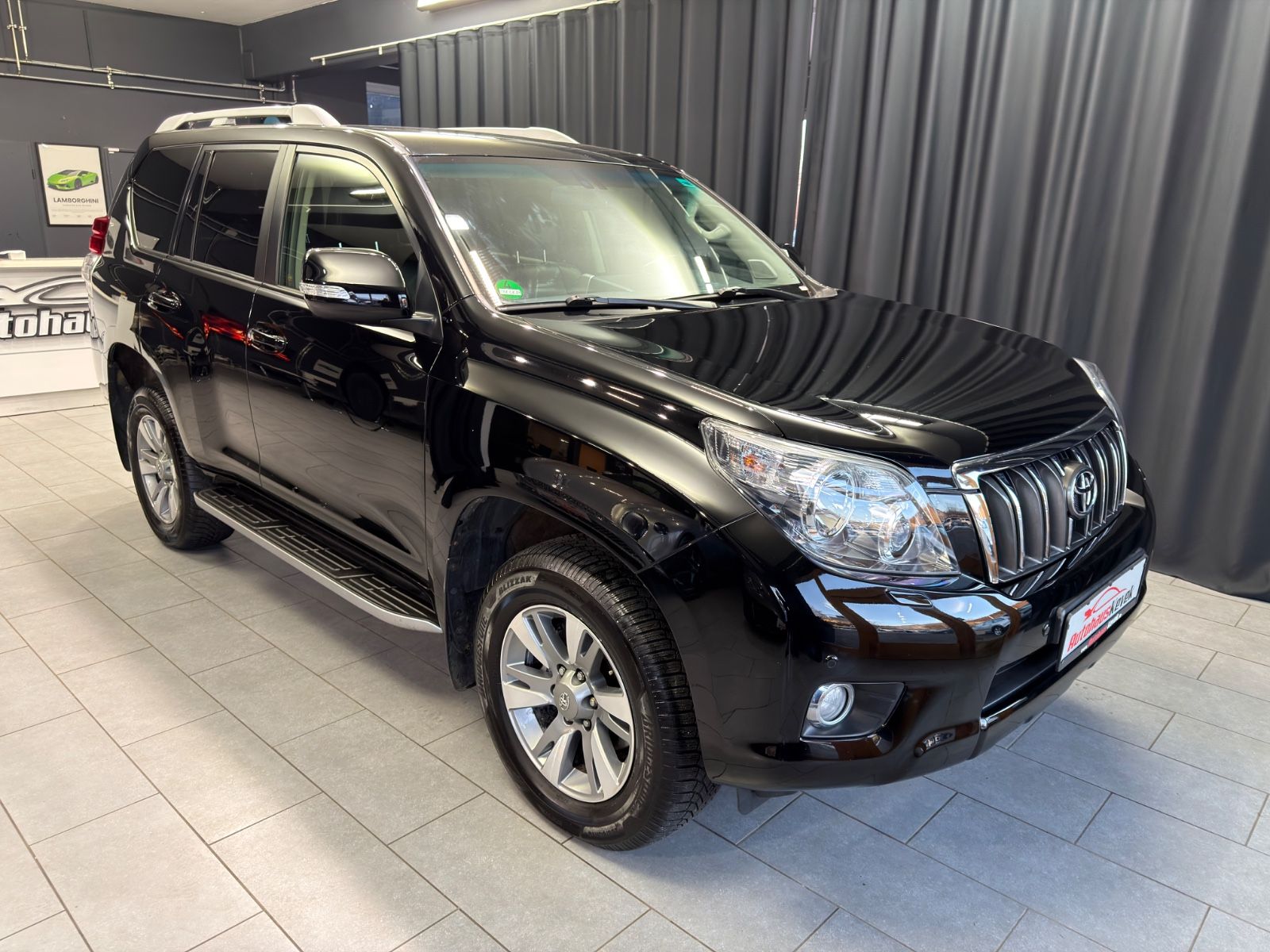 Fahrzeugabbildung Toyota Land Cruiser Executive|AUTOMATIK|LEDER|NAVI|AHK