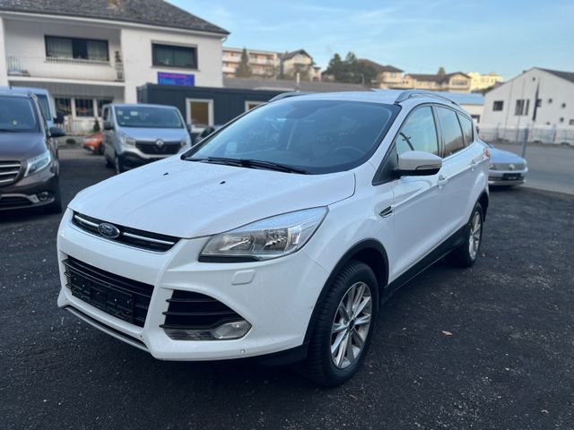 Ford Kuga Titanium*NAVI+AHK+LEDER*