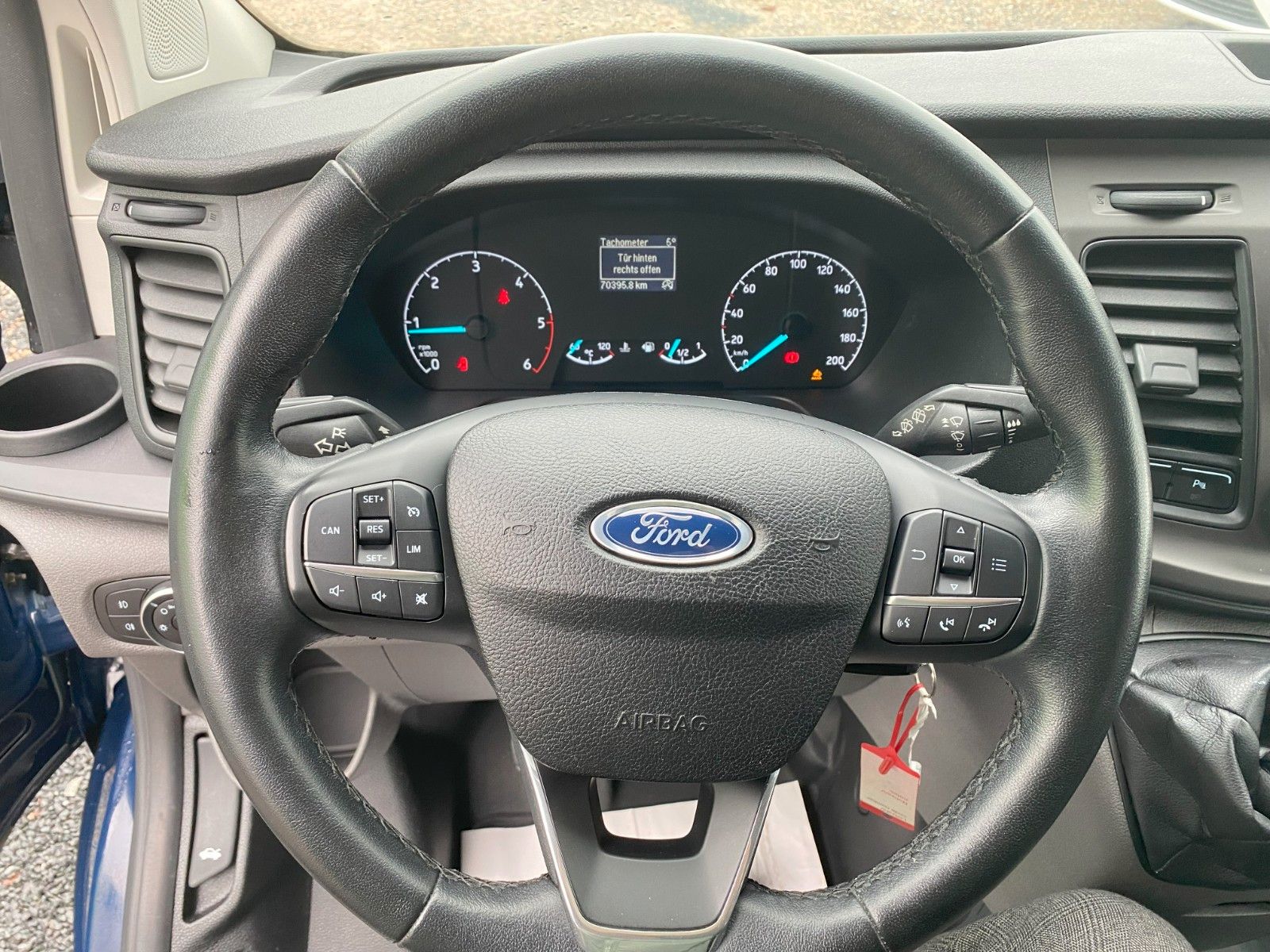 Fahrzeugabbildung Ford Transit/TourneoCustom Kombi 320 L1 Trend,9Sitze