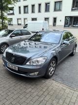 Mercedes-Benz W221 | Arzt-Vorbesitz | Scheckheft | TÜV 2027 |  - graue Mercedes-Benz S 320