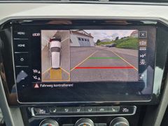 Fahrzeugabbildung Volkswagen Passat Variant Business 4Motion Navi Matrix 360°