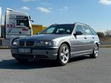 BMW E46 330i Touring - BMW 330 mit Benzin-Antrieb: Kombi, 330i E46