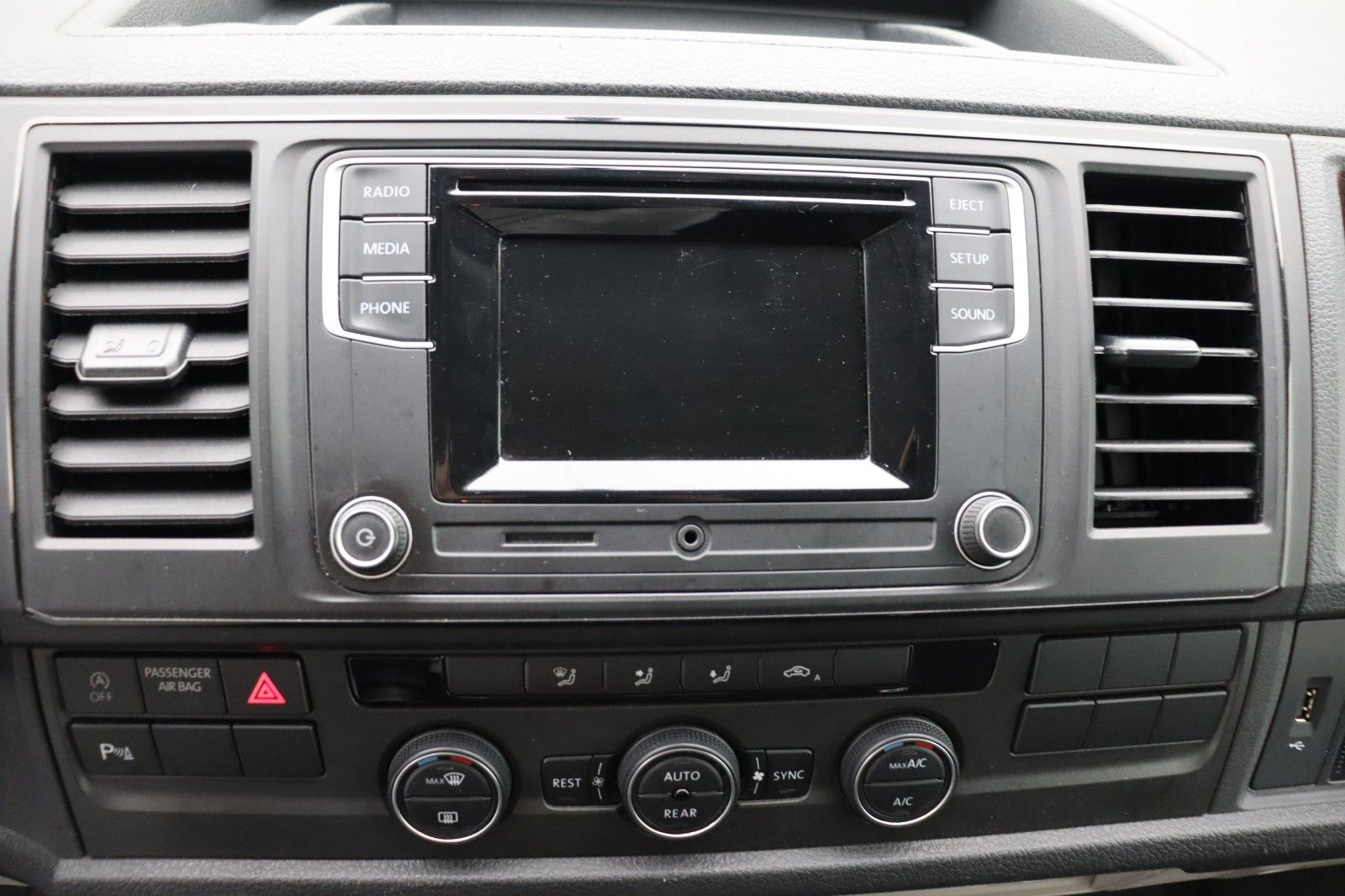 Fahrzeugabbildung Volkswagen T6 Caravelle 2.0 EcoProfi lang 2xSchiebetür