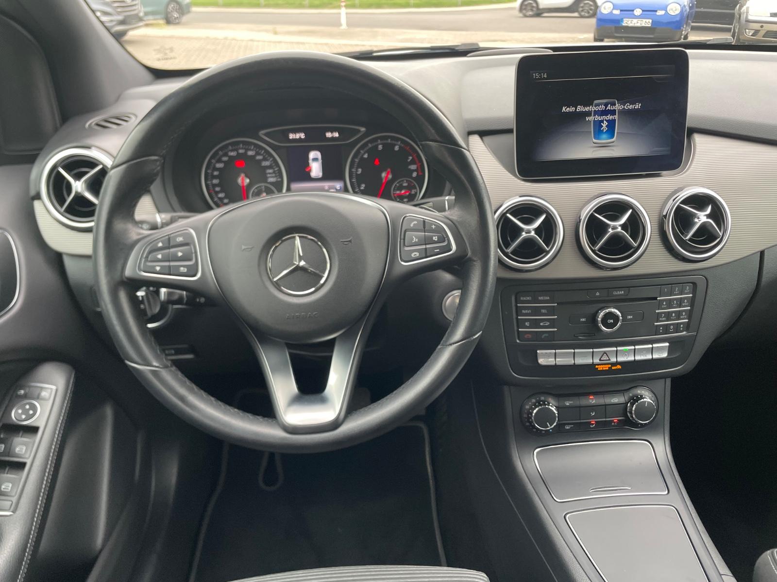 Mercedes-Benz B 180 | 7G-DCT Automatik | LED Scheinw. | Tempo.
