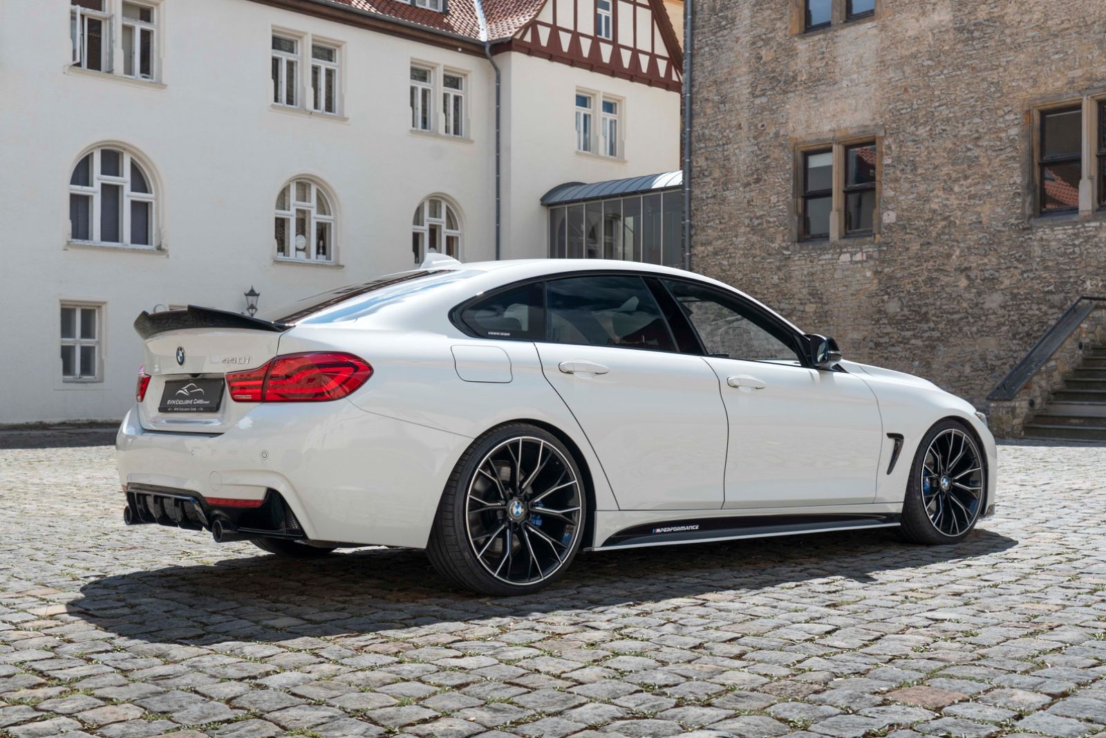 Fahrzeugabbildung BMW 440I GC M-PERFORMANCE HUD H&K LED KAM CARPLAY