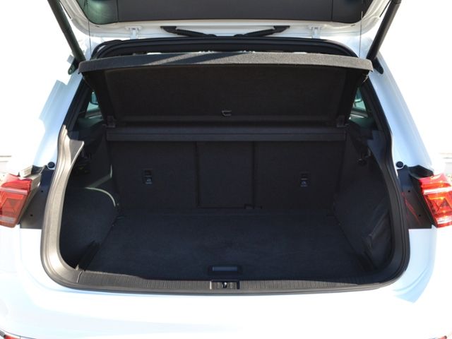 Tiguan 2.0 TDI DSG R-Line AHK/MATRIX/19-ZOLL/NAV