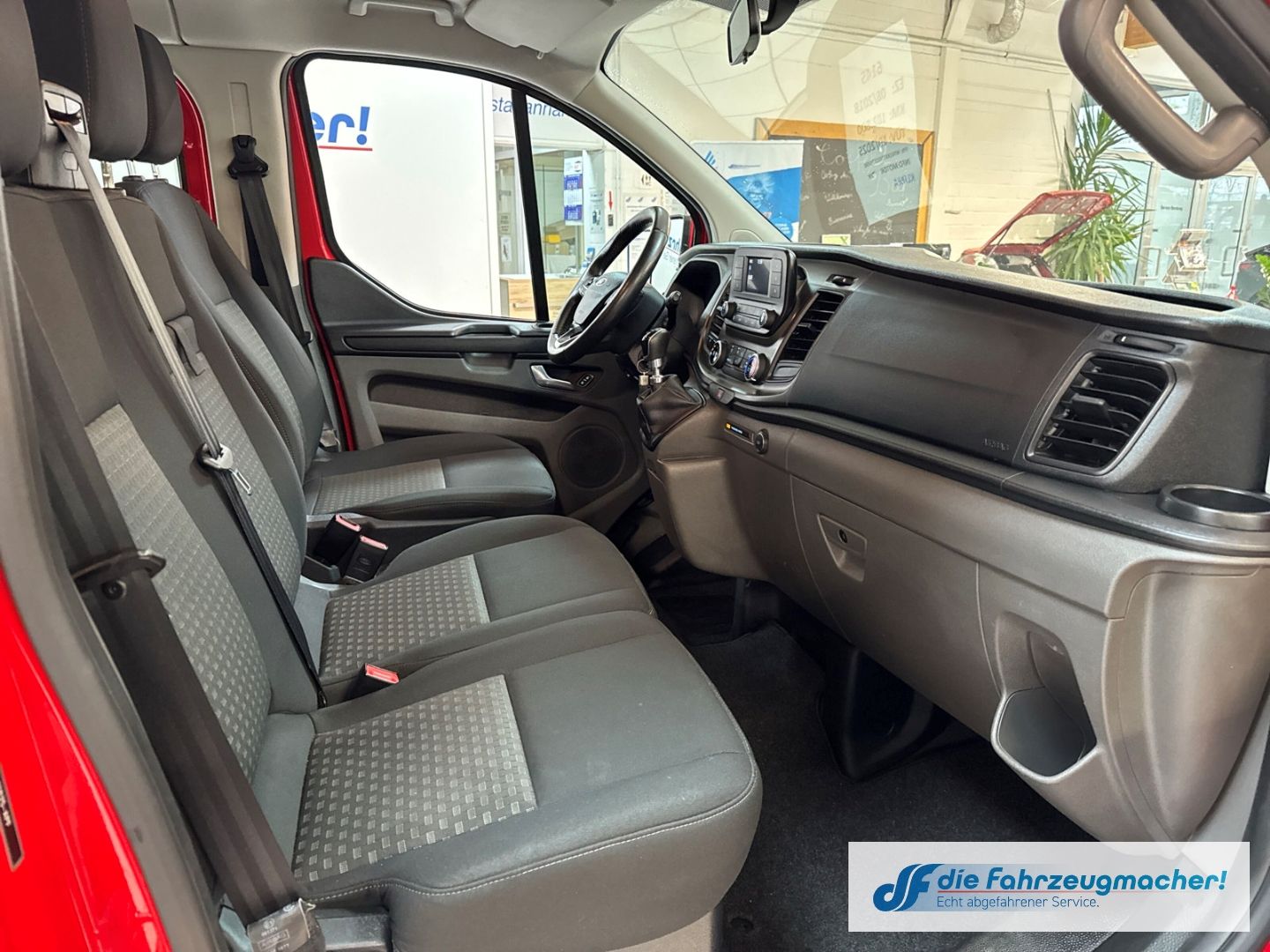 Fahrzeugabbildung Ford Transit Custom Tourneo Kombi 320 L1 Trend *6145