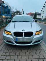 BMW 318i  E90  2010 - BMW 318: 318i E90