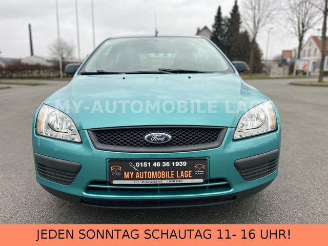 Ford Focus Lim.1.4 Ambiente+SHZ+SCHECKHEFT+TÜVNEU+ZV