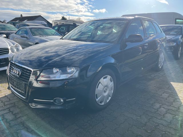 Audi A3 1.6  Sportback Tempomat Sitzheizung PDC Klima