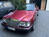 Mercedes-Benz CE 300 Cabriolet  - Mercedes-Benz CE 300 mit Benzin-Antrieb: Automatik