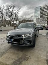 Audi Q5 2.0 TFSI  252 PS /Panorama /  Scheckheft - Audi Q5 Gebrauchtwagen in Frankfurt