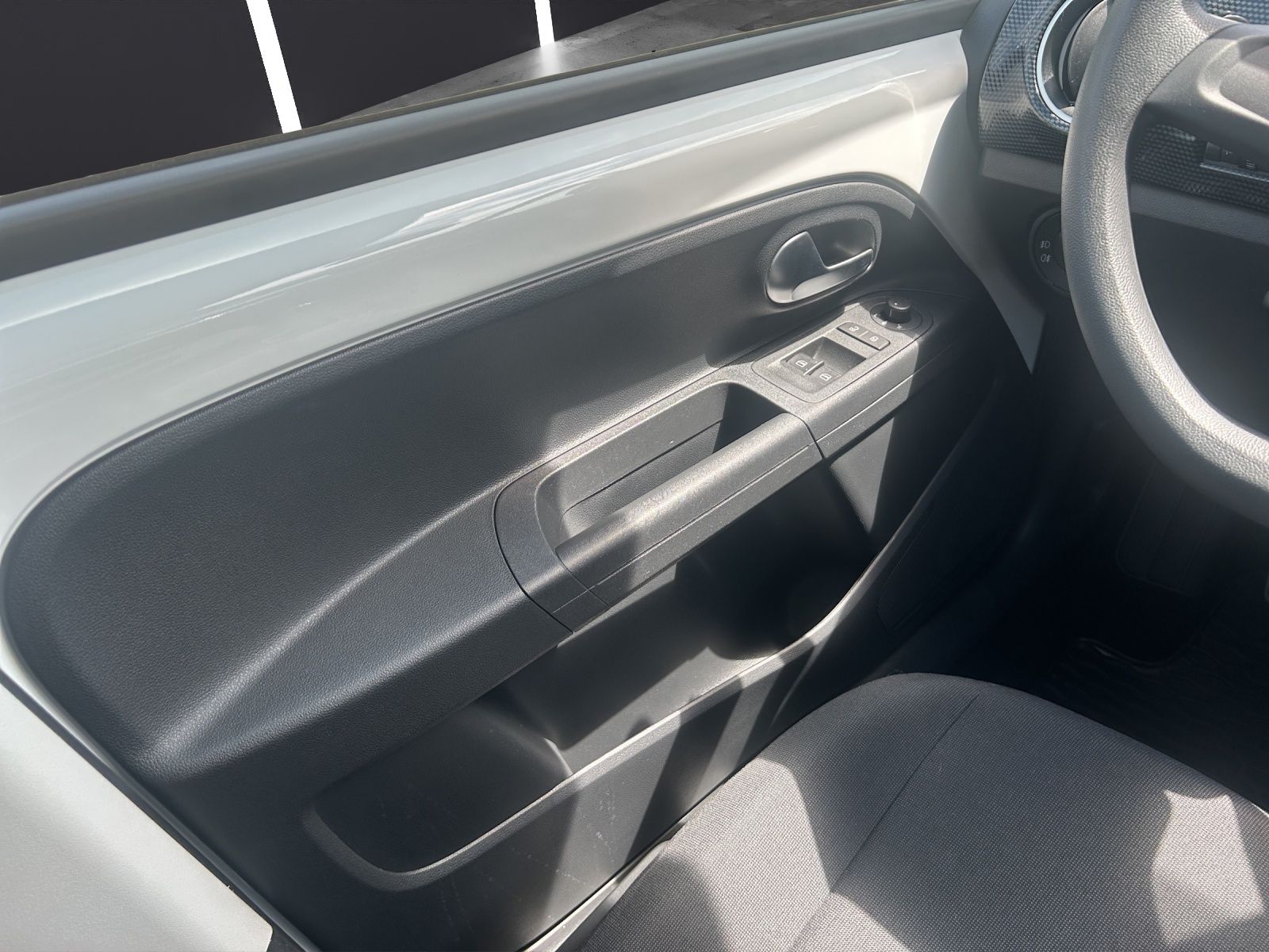Fahrzeugabbildung Volkswagen up! 1.0 Basis Klima GRA RFK SH