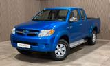 Toyota Hilux 2.5 TD Extra Cab 102HP - blaue Toyota Hilux