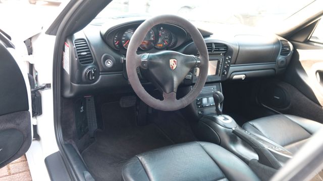 Fahrzeugabbildung Porsche 996 Carrera Coupé Tiptronic