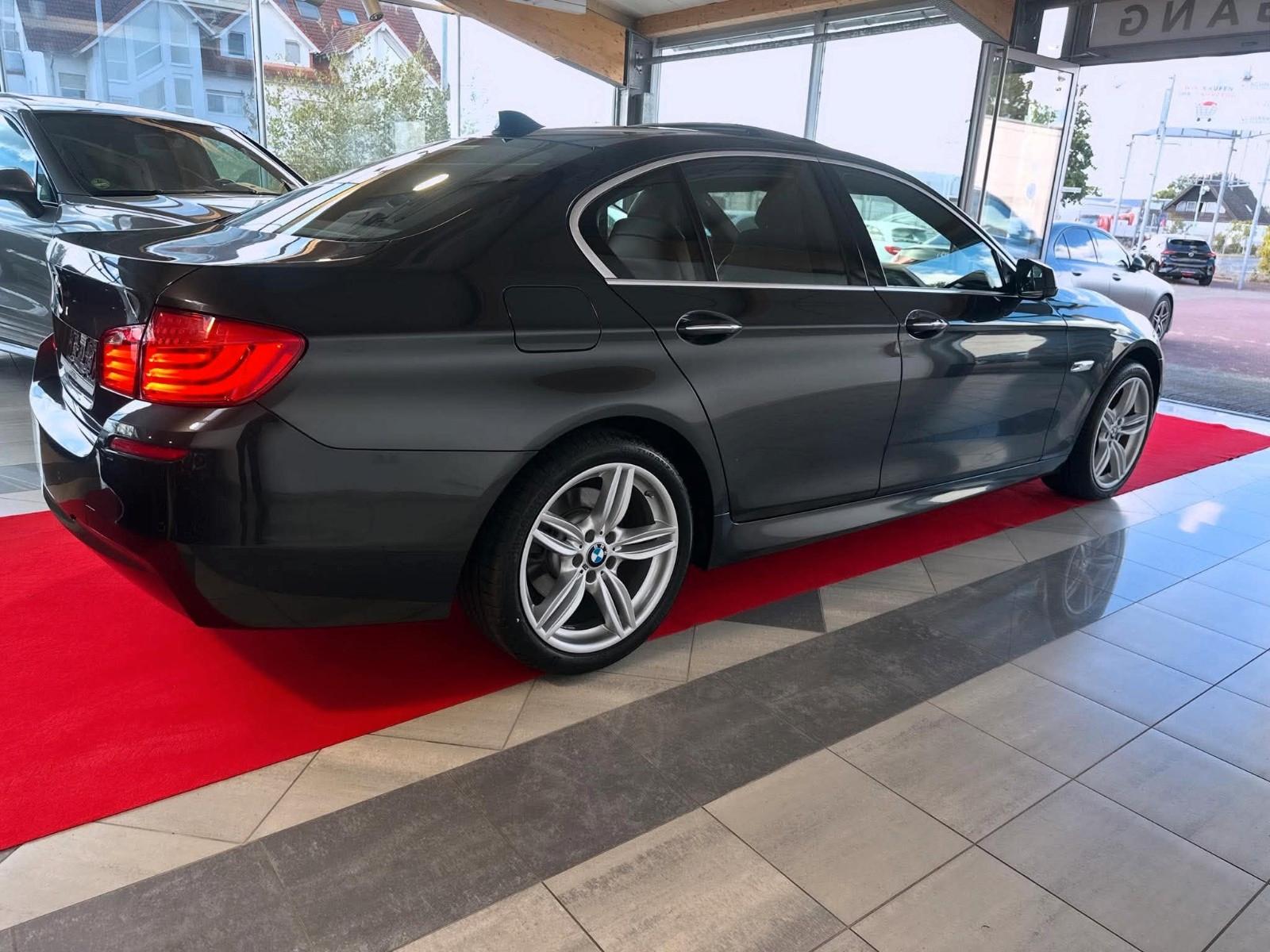 BMW 530i 3.0 272ch PACK M INDIVIDUAL - TOIT PANORAMIQUE - CUIR - HUD - ACC - VISION NOCTURNE
