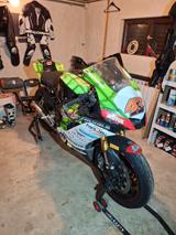 Yamaha R6 - YAMAHA R6